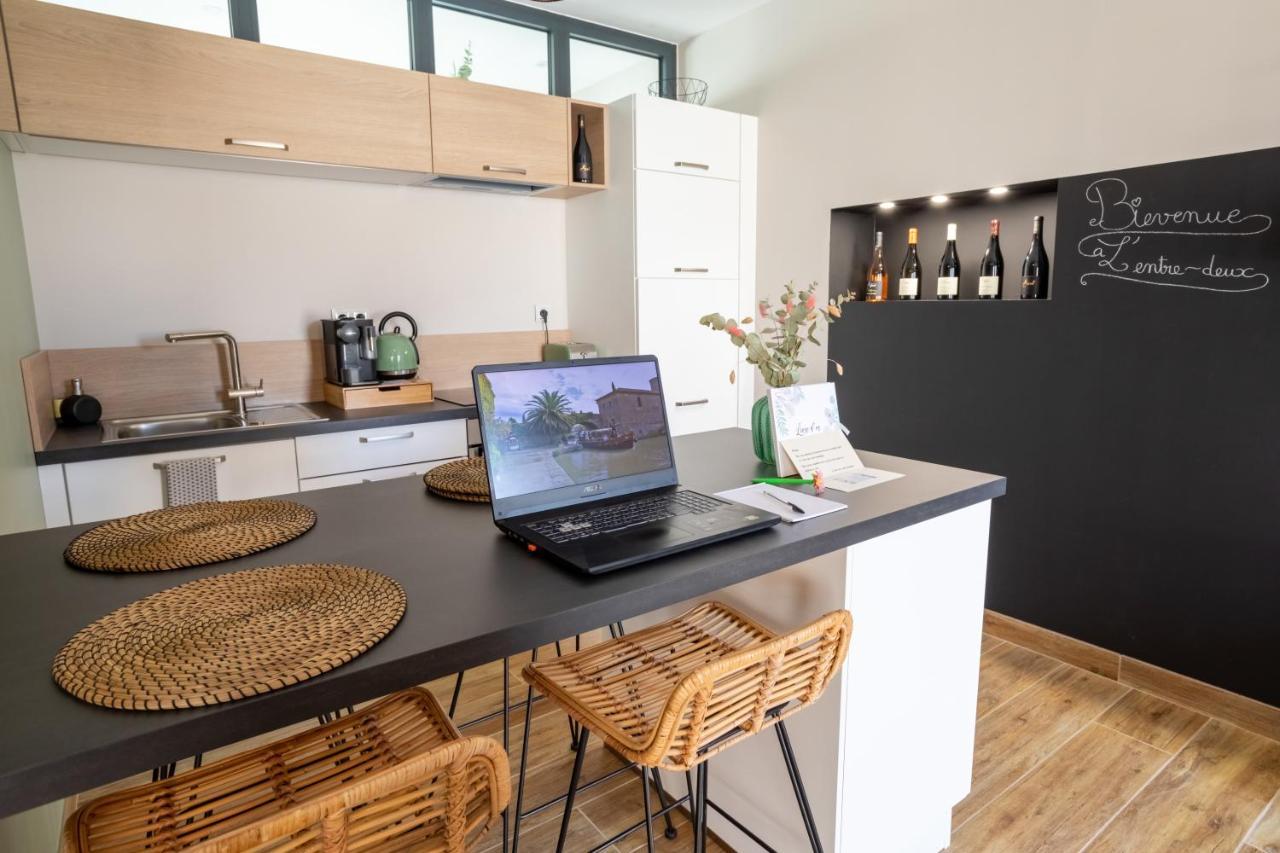 L'entre deux-suite romantique - jacuzzi privatif - 1 petit déjeuner pour 2 OFFERT Le Somail Exterior foto