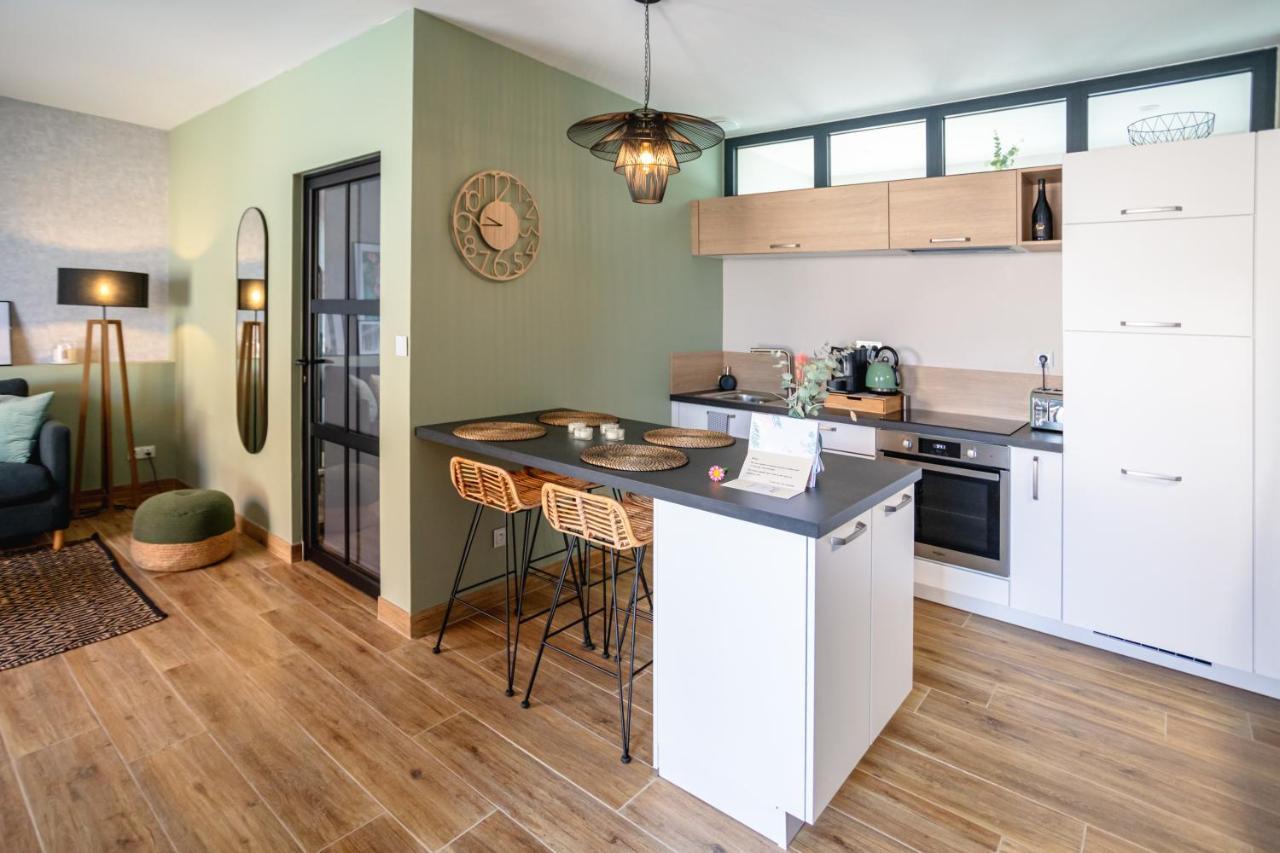 L'entre deux-suite romantique - jacuzzi privatif - 1 petit déjeuner pour 2 OFFERT Le Somail Exterior foto